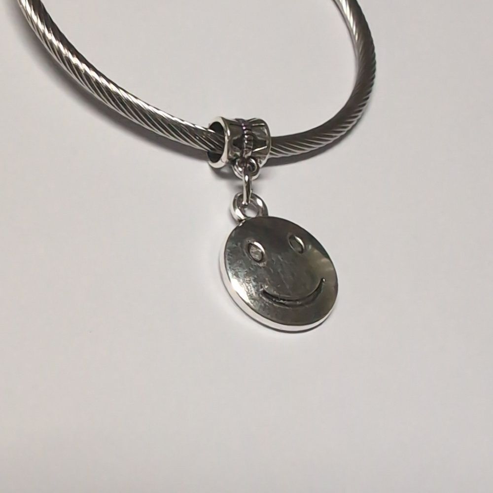 Silver Smiley Face Dangle Charm for Pandora Style Bracelet - Picture 2 of 4